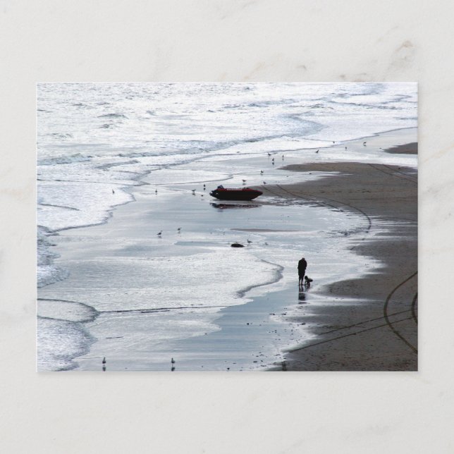 Photo of the sea coming to shore at dusk postcard (Front)