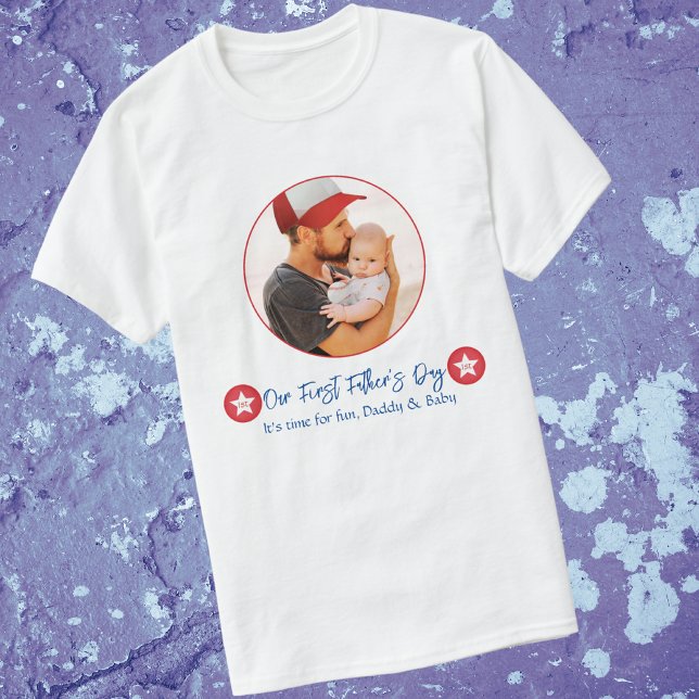 Photo Simple Cute Modern Daddy First Fathers Day T-Shirt (Creator Uploaded)
