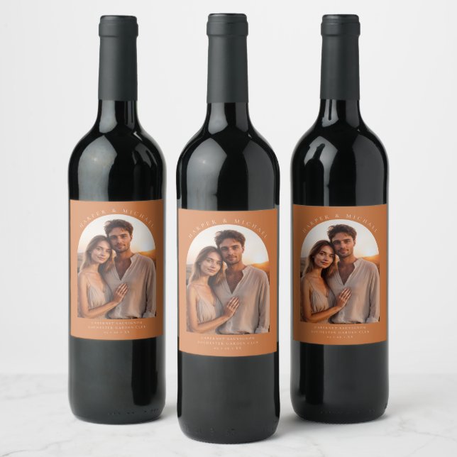 photo terracotta arch personalised wedding wine label (Bottles)