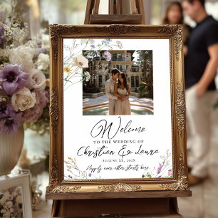 Photo wedding welcome sign with wildflowers