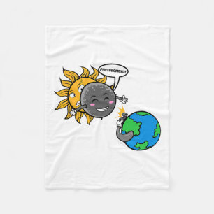 Photobomb! Adorable Cute Total Solar Eclipse 2024  Fleece Blanket