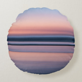 PHOTOGRAPHY OF BODY OF WATER ROUND CUSHION