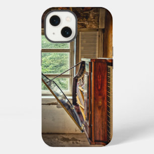 Piano in the Villa iPhone 13 Case