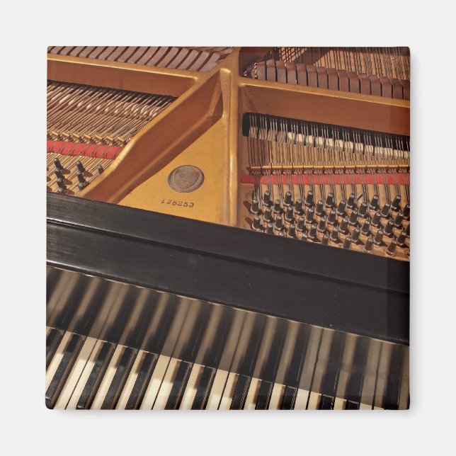 Piano keyboard and pins magnet (Front)