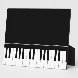 Piano keyboard plaque
