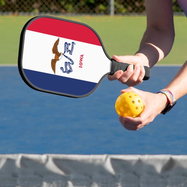 Pickleball Paddle with flag of Iowa, USA (Insitu)