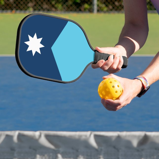 Pickleball Paddle with flag of Minnesota, USA (Insitu)