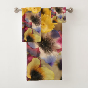 Picture of Violet and Yellow Flowers Bath Towel Set