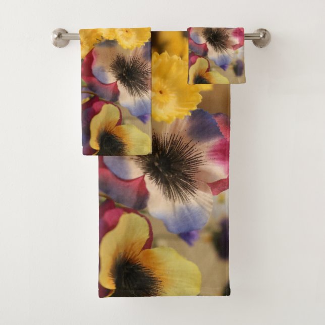 Picture of Violet and Yellow Flowers Bath Towel Set (Insitu)