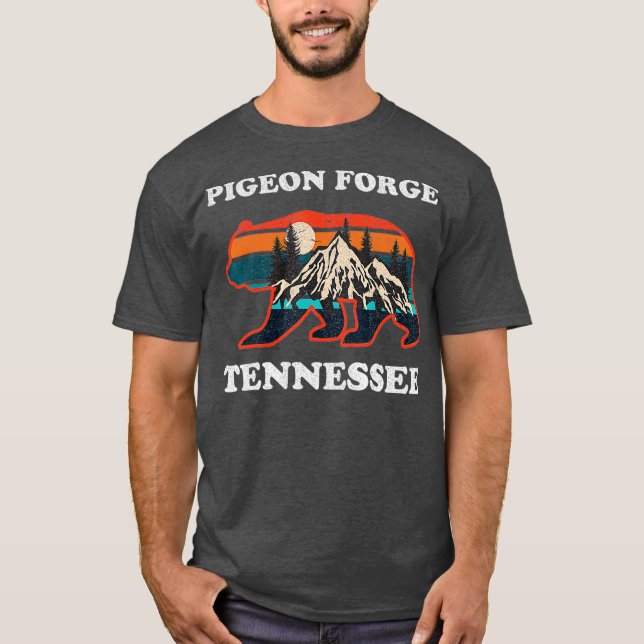 Pigeon Forge Tennessee Souvenirs Bear Great T-Shirt (Front)
