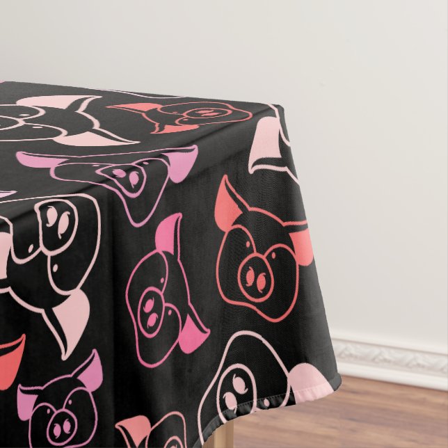 Pigs Pattern Tablecloth (In Situ)
