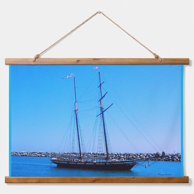 Pilgrim to port,  hanging tapestry (Front)