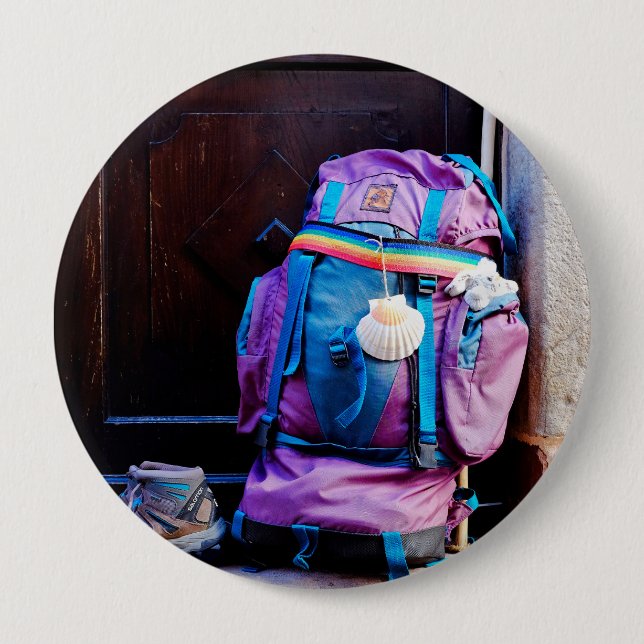 Pilgrim's backpack 10 cm round badge (Front)