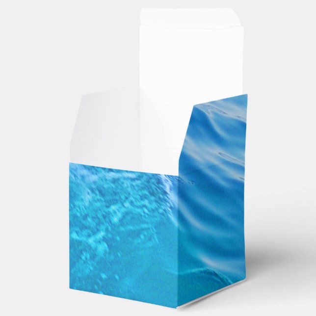 Pillow blue water wave favour box (Opened)
