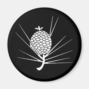 Pine cone with needles magnet