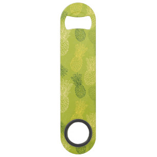 Pineapple Outline Pattern on Green