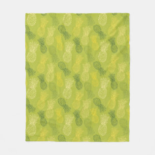 Pineapple Outline Pattern on Green Fleece Blanket