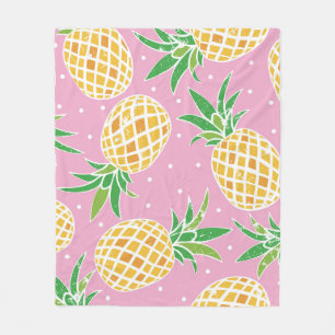 Pineapple Paradise: Tropical Pattern Fleece Blanket
