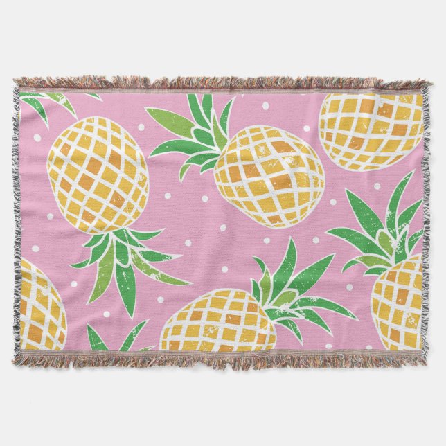 Pineapple Paradise: Tropical Pattern Throw Blanket (Front)