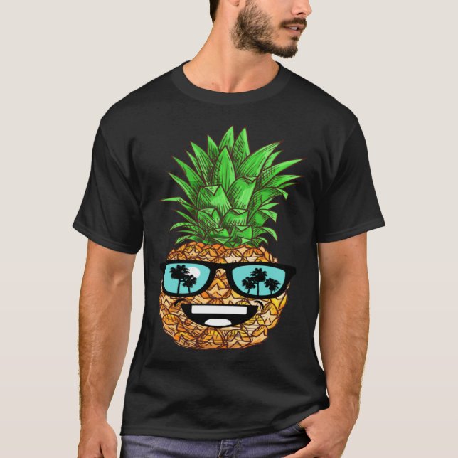 Pineapple sunglasses aloha beaches hawaii hawaiian T-Shirt (Front)