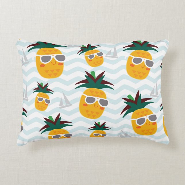 Pineapples, boat: cute ocean pattern. decorative cushion (Front)