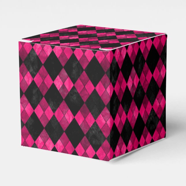 Pink and Black Argyle Party Favour Box (Front Side)