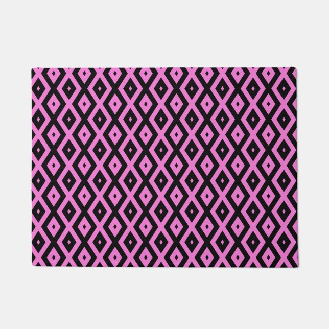 Pink and black diamond pattern doormat (Front)