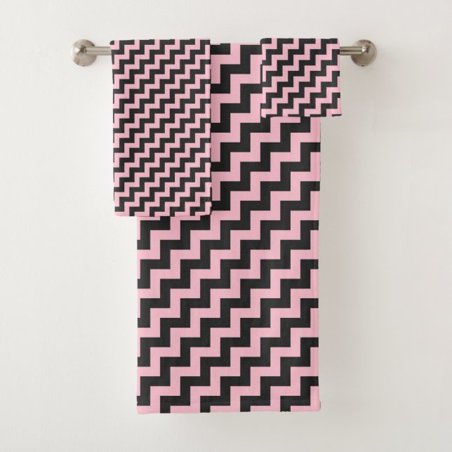 pink and gray chevron pattern bath towel set (Insitu)