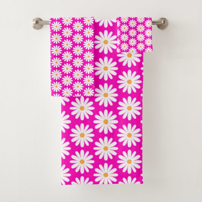 Pink and White Daisy Flower Pattern Bath Towel Set (Insitu)