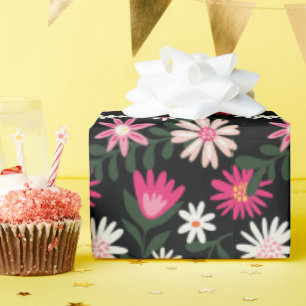 Pink and White Daisy Pattern Wrapping Paper