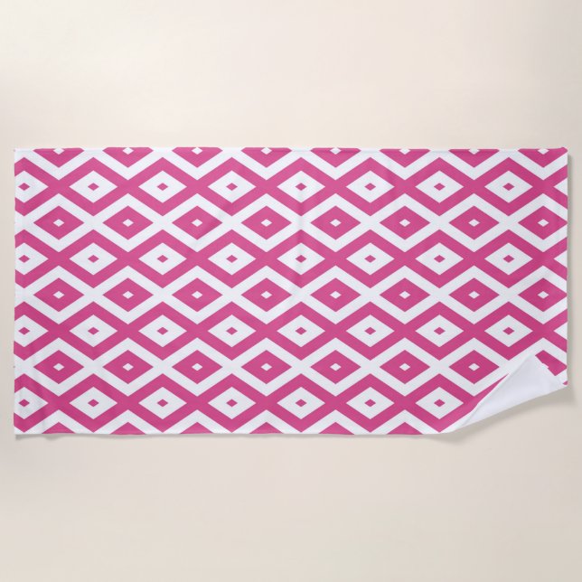 Pink and white diamond pattern beach towel (Front)