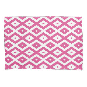 Pink and white diamond pattern pillowcase