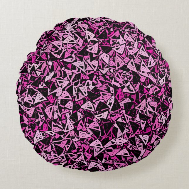 Pink Black Triangle Seamless Pattern Round Cushion (Front)
