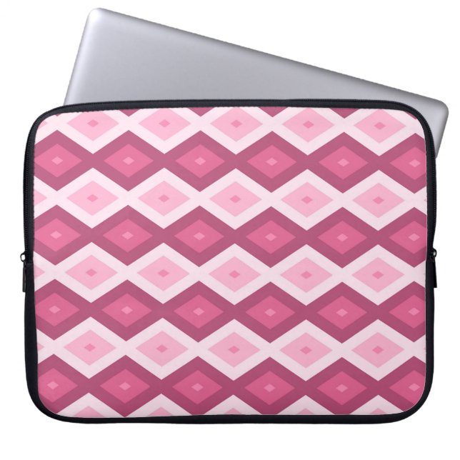 Pink diamond pattern laptop sleeve (Front)
