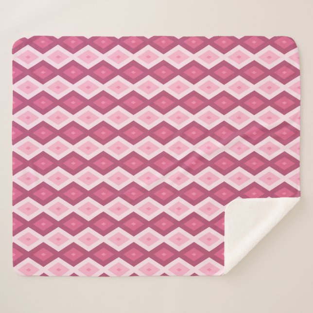 Pink diamond pattern sherpa blanket (Front (Horizontal))