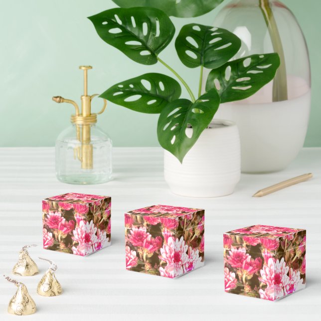 Pink Floral Bloom Pattern – Soft Botanical Design Favour Box (Multiple)