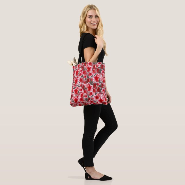 Pink Flowers  pattern tote bag (On Model)