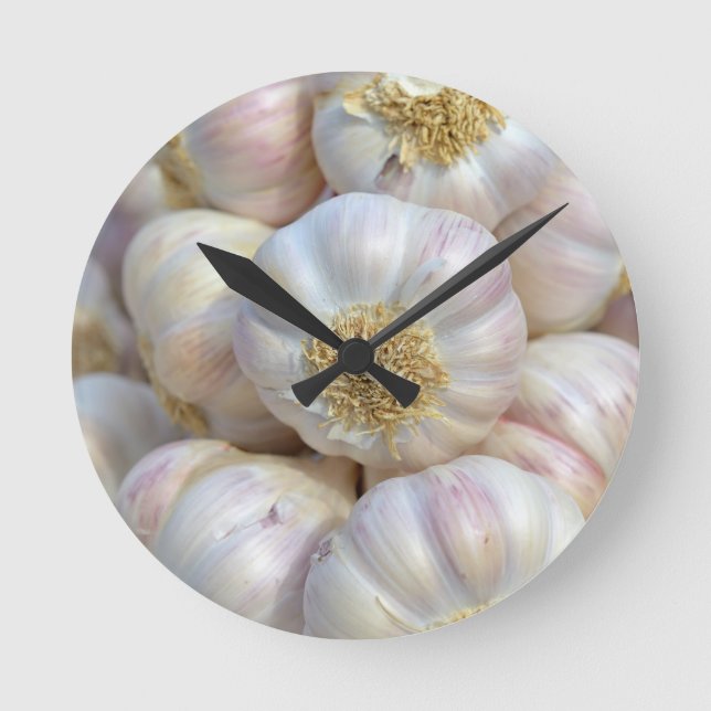 pink garlic round clock (Front)