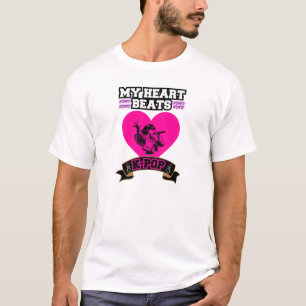 Pink Heart Idol Singing KPop Music Love Design T-Shirt
