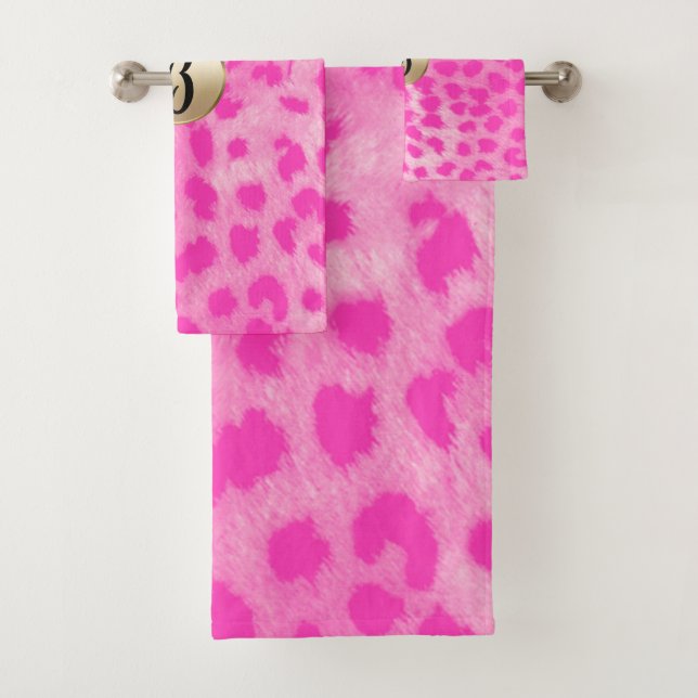 Pink Leopard Cheetah Print Chic Monogram Bath Towel Set (Insitu)
