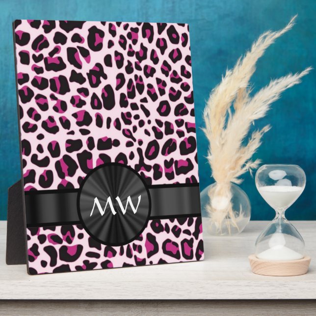 Pink leopard print and monogram plaque (Side)