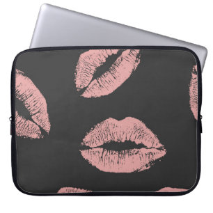 Pink lips kisses, Valentine's day pattern. Laptop Sleeve