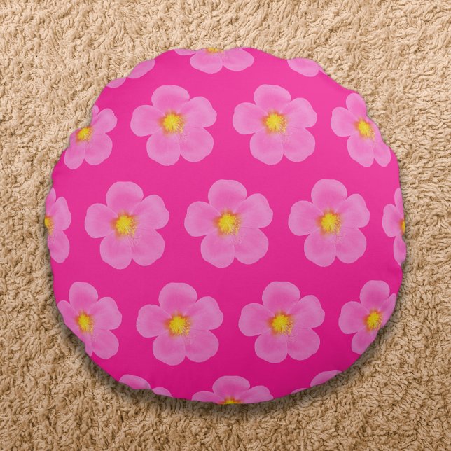 Pink Moss Rose Flower Seamless Pattern on Round Cushion (Pink Moss Rose flower seamless pattern on round throw pillow)