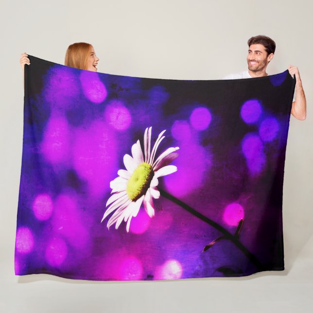 Pink N Amethyst Daisy  Fleece Blanket (In Situ)