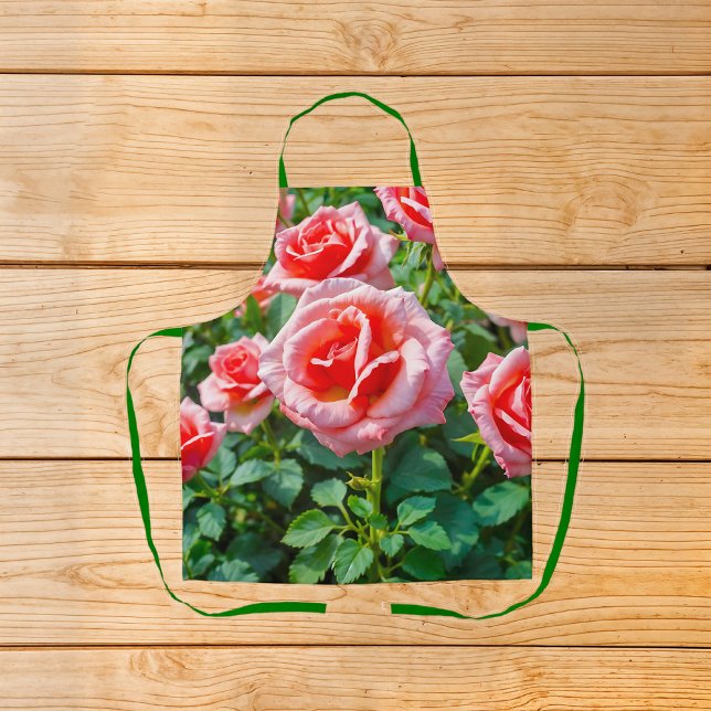 Pink Roses Apron (Apron with pink roses)