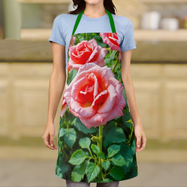 Pink Roses Apron (Creator Uploaded)