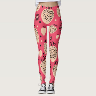 Pink strawberry pattern: seamless sweet design leggings