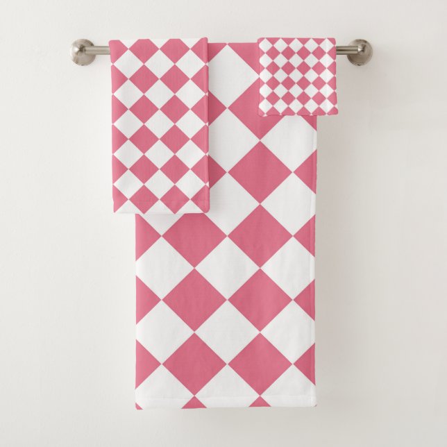 Pink White Diamond Chequered Pattern Bath Towel Set (Insitu)