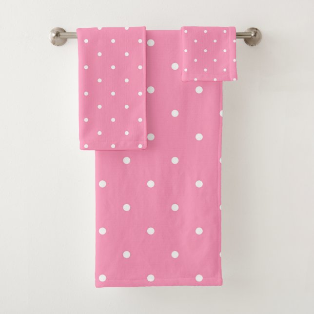 pink with white dots bath towel set (Insitu)
