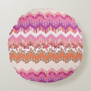 Pink zigzag background round cushion